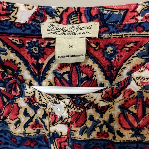 Lucky Brand Block Print Henley Blouse Size small - Picture 3 of 4